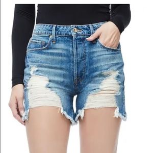 Good American Bombshell Distressed Denim shorts